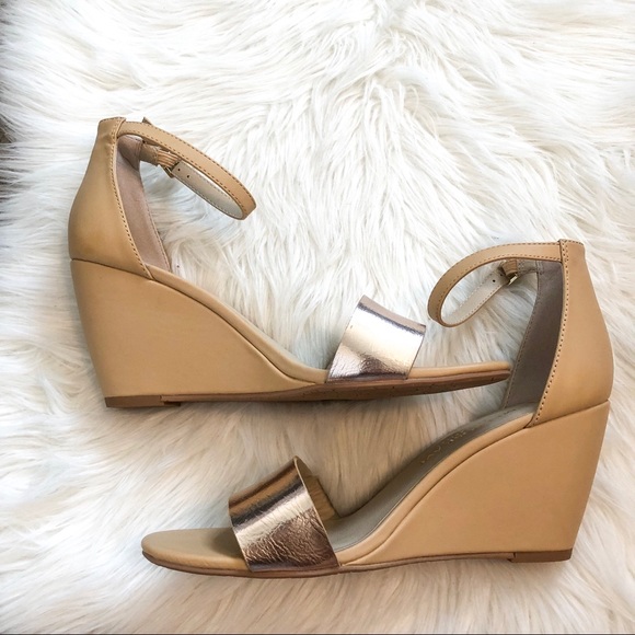 Brand new with box! Rose gold wedge sandal - Picture 2 of 4